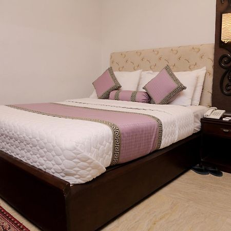 Shelton Hotel Lahaur Zewnętrze zdjęcie