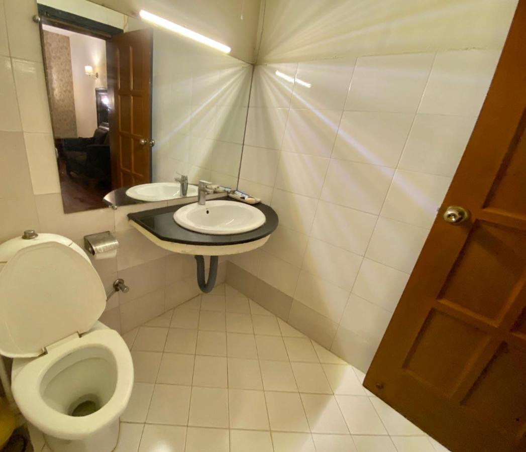 Shelton Hotel Lahaur Zewnętrze zdjęcie
